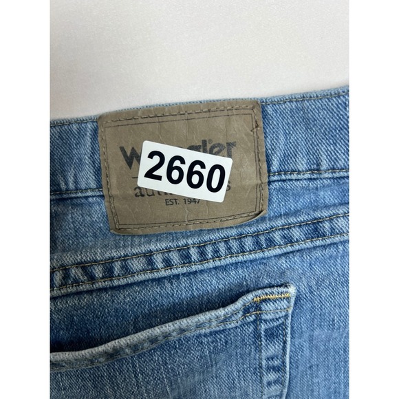 Wrangler Authentics Men's Jeans‎ Light Wash Straight Fit Size 50x32 RN 130273 - Picture 8 of 8